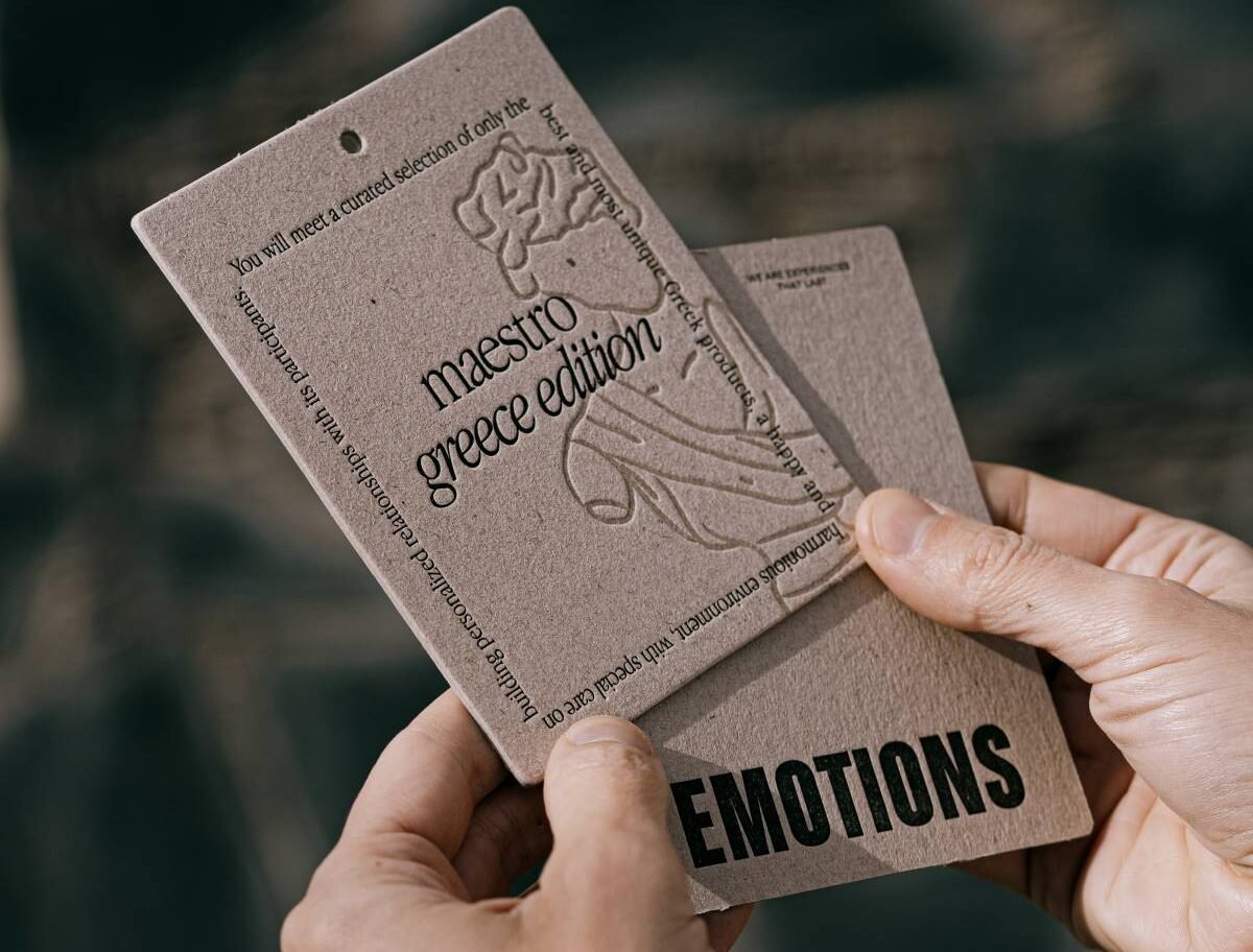 etiquetas con relieve letterpress. branding y moda indumentaria destacá packaging en cada unboxing